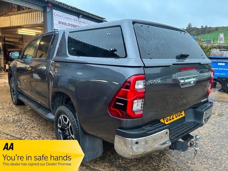 2022 Toyota Hilux Invincible D/Cab Pick Up 2.4 D-4D PICK UP DIESEL Manual