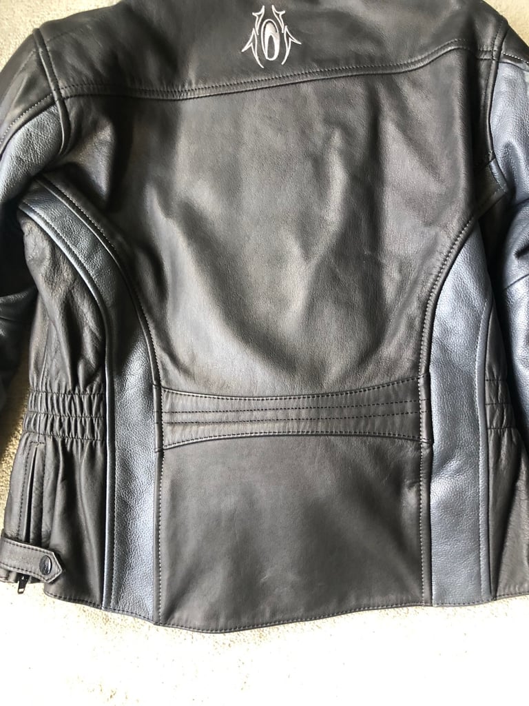 Motorbike leather jacket and trousers women’s ,brand richa worn 3 times from new