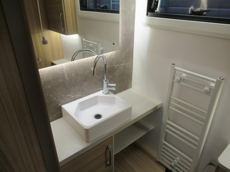 2024 Bailey Alicanto Porto