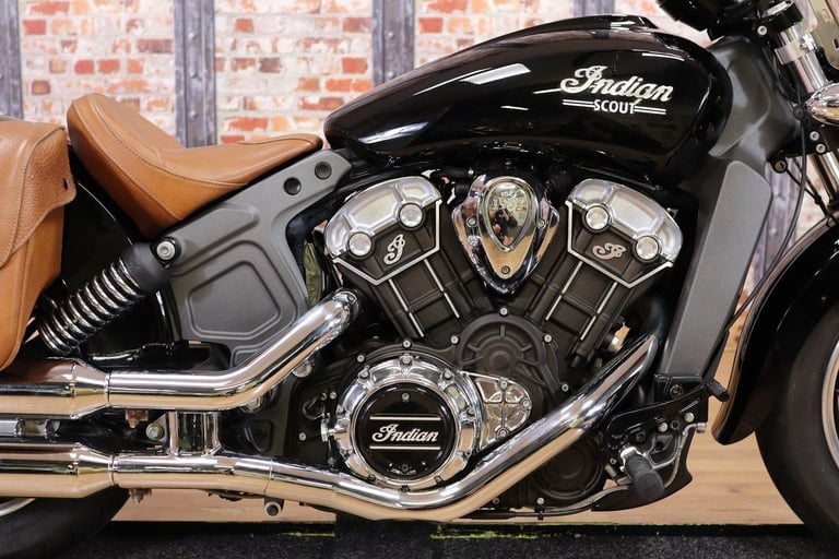 2016 INDIAN SCOUT - 11,274 MILES - INDIAN STAGE 1 EXHAUST, PANNIERS AND SCREEN