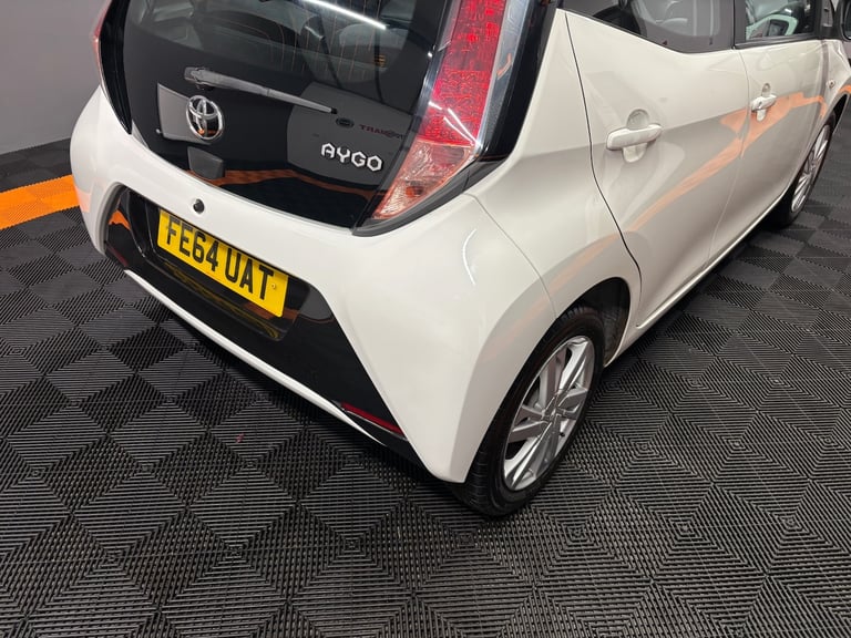 2014 Toyota AYGO 1.0 VVT-i X-Pression 5dr x-shift HATCHBACK Petrol Manual
