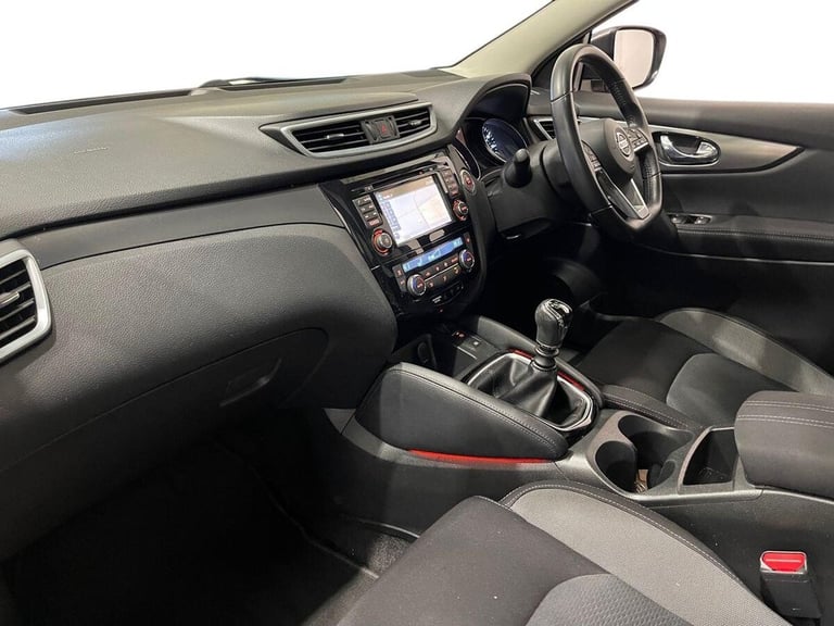 2018 Nissan Qashqai 1.2 DIG-T N-Connecta SUV 5dr Petrol Manual Euro 6 (s/s) (115 ps) HATCHBACK Pe...