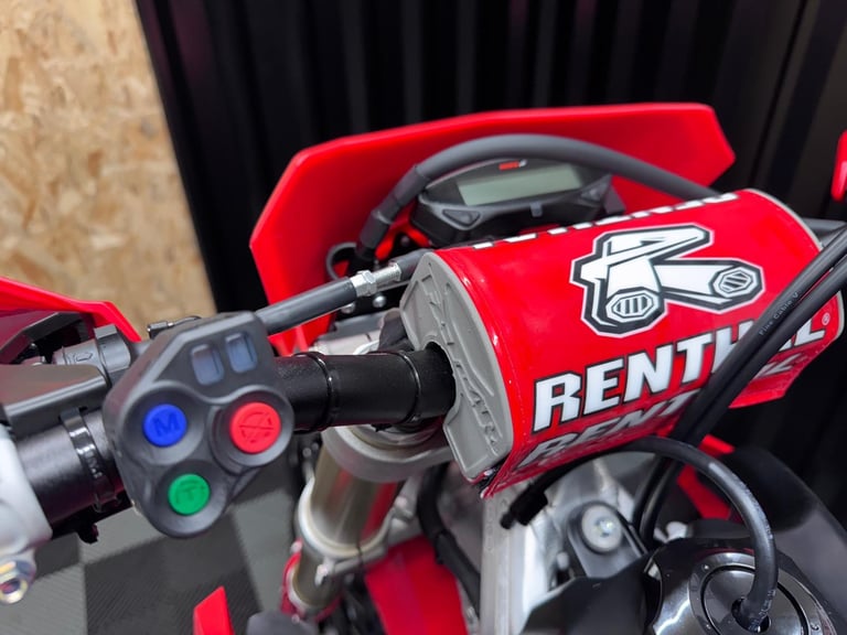 2025 HONDA CRF 250 RX ENDURO BIKE - YOSHIMURA SPECIAL EDITION - SAVE £800