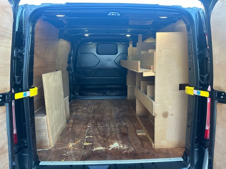 2017 Ford Transit Custom 2.0 TDCi 290 Limited Panel Van 5dr Diesel Manual L1 H2 (157 g/km, 168 bh...