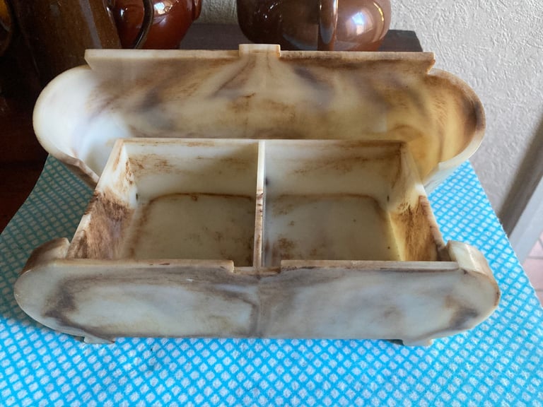 THE HURRICANE CIGARETTE BOX Nutt Products Ltd 1950s Bakelite Reasonable offers accepted