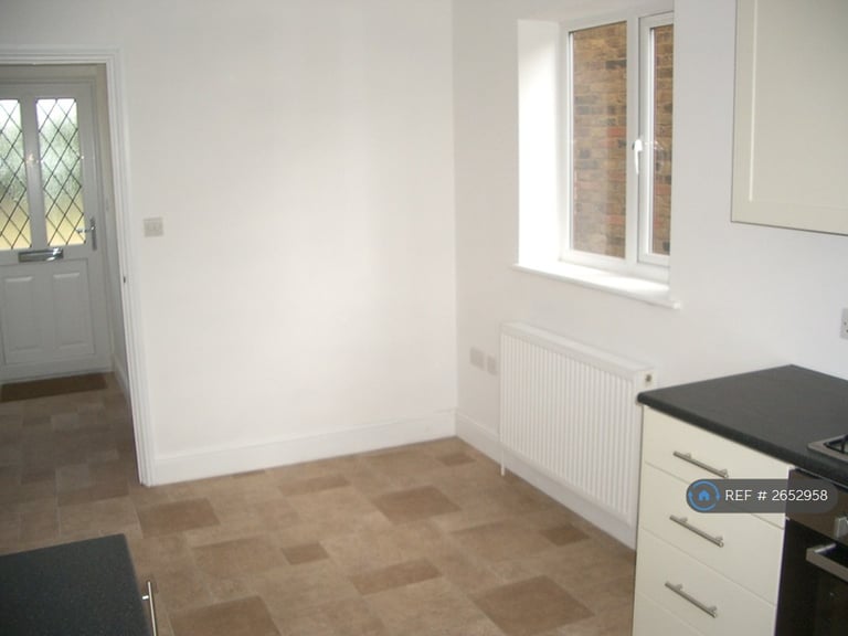 3 bedroom house in Mangrove Drive, Hertford, SG13 (3 bed) (#2652958)