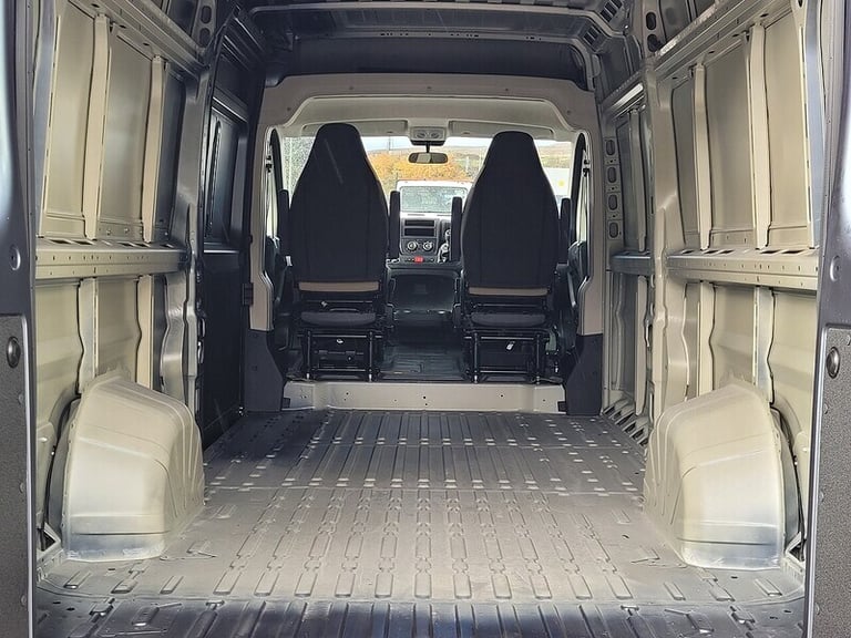 2025 Maxus eDeliver 7 150kW H1 Van 77kWh [2 Seat] Auto PANEL VAN DIESEL Manual