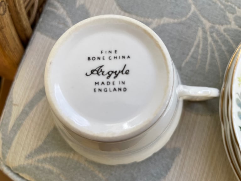 Vintage Argyle bone china tea set x6