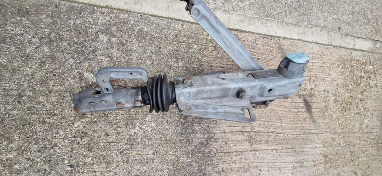 Towing hitch 