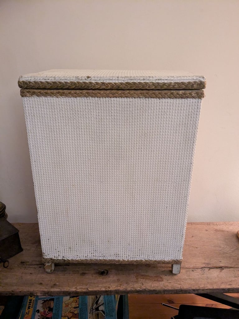 Vintage Lloyd Loom Blanket Box 