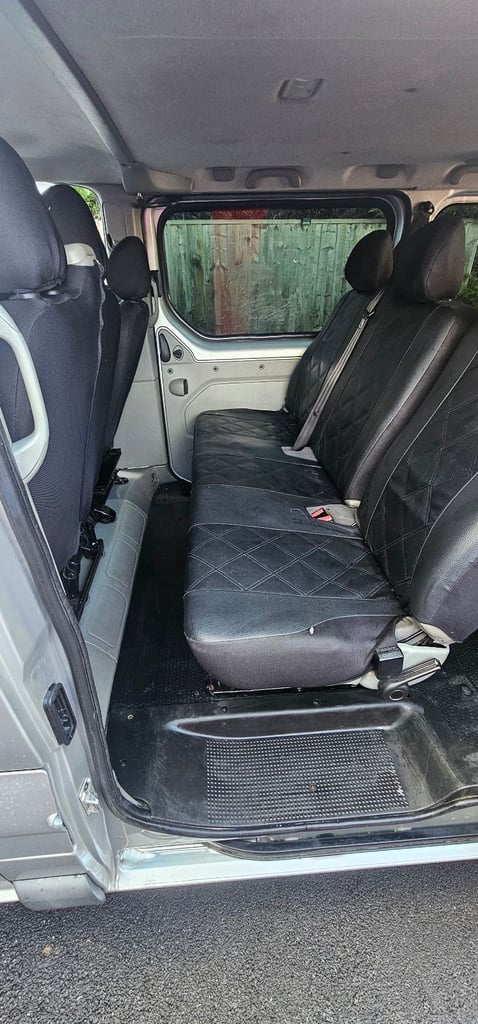 9 seater, Vauxhall, VIVARO, MPV, 2014, Manual, 1995 (cc), 5 doors