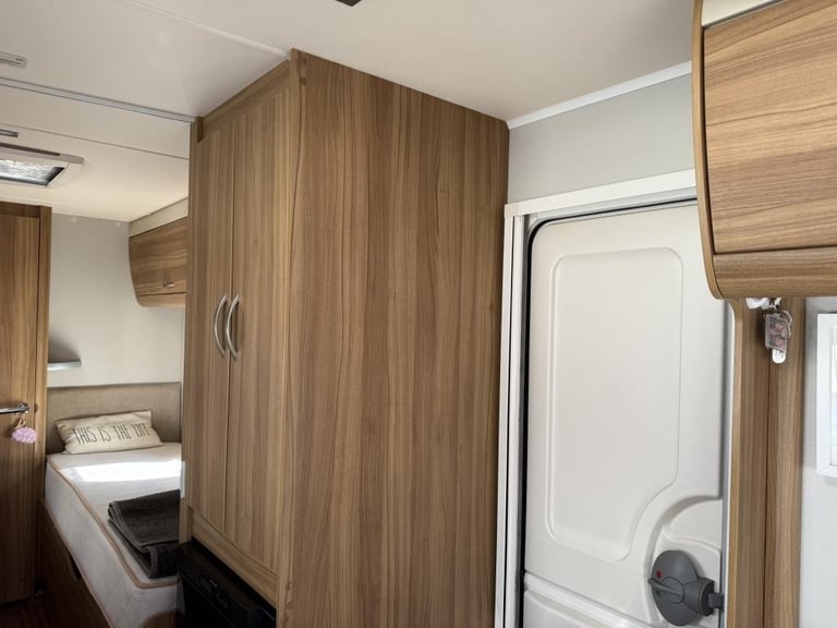 2014 ELDDIS Xplore 574 4 Berth fixed, single beds, motor mover