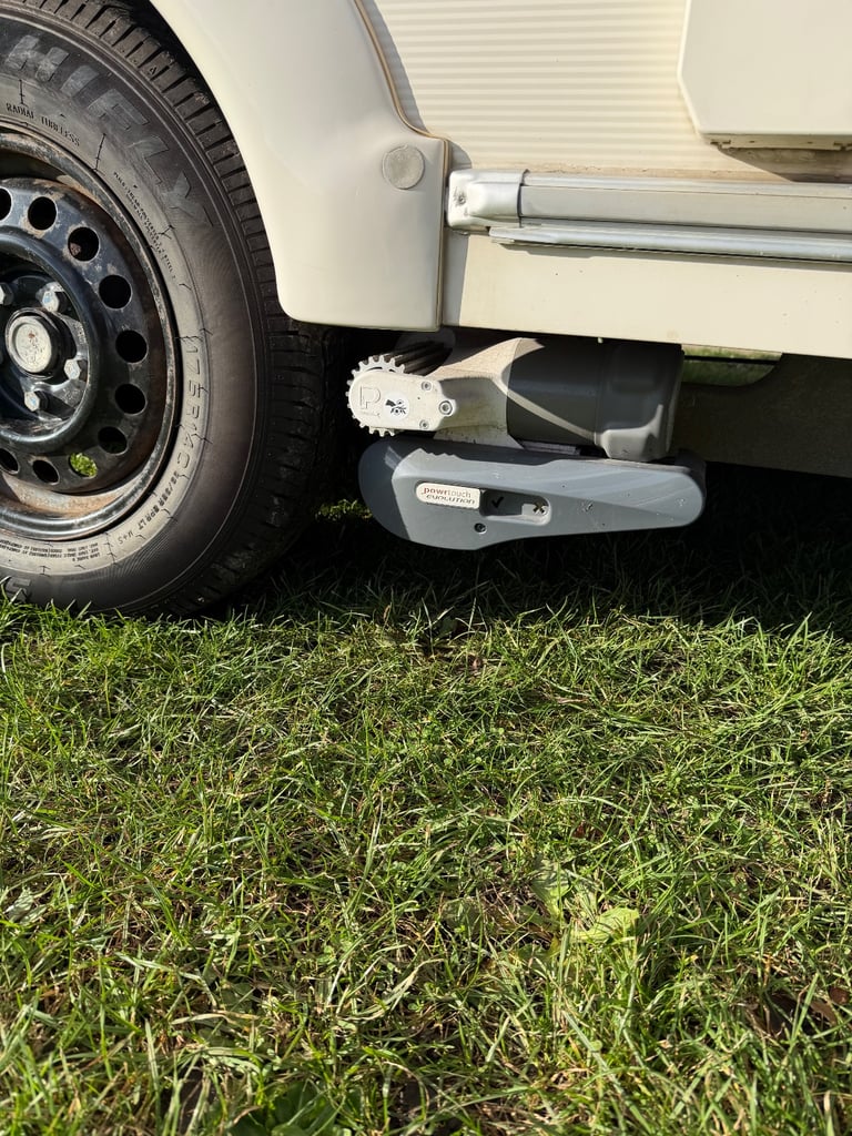  Baily pageant caravan 