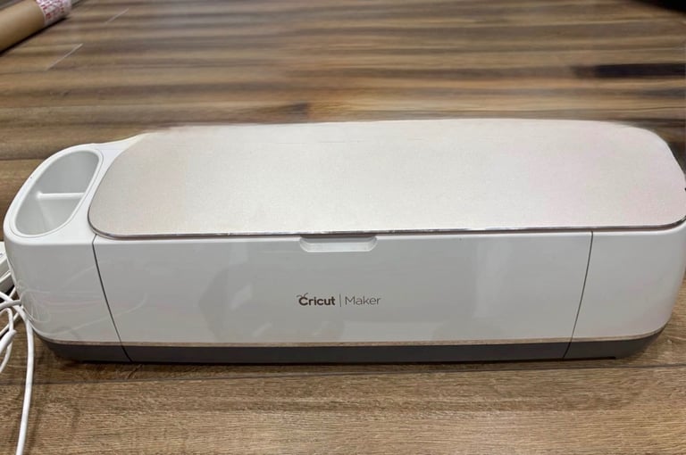 Cricut Maker used but in good working condition