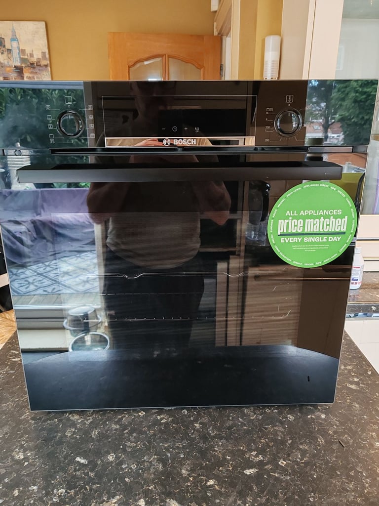 New Bosch Series 4 HBS534BB0B Built-In Electric Single Oven - Black RRP £549