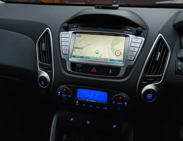 Hyundai IX35 Premium 2.0CRDI 4X4 with AUTO GEARBOX, FULL SERVICE HISTORY