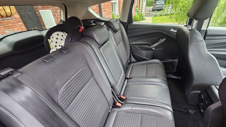 Ford, KUGA, Hatchback, 2017, Manual, 1498 (cc), 5 doors