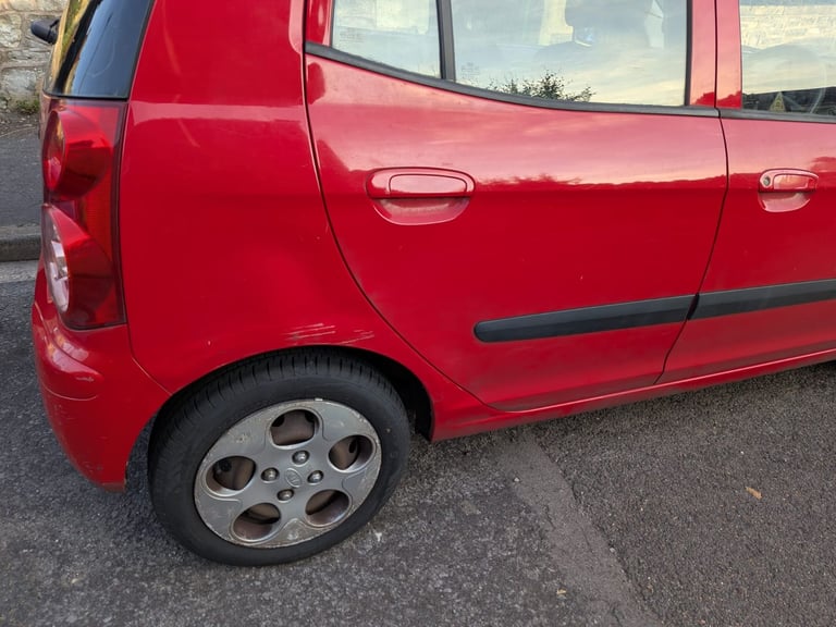 Red Kia PICANTO Strike, Hatchback, 2010, Manual, 1086 (cc), 5 doors