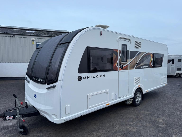 Bailey Unicorn Cabrera / 4 2023