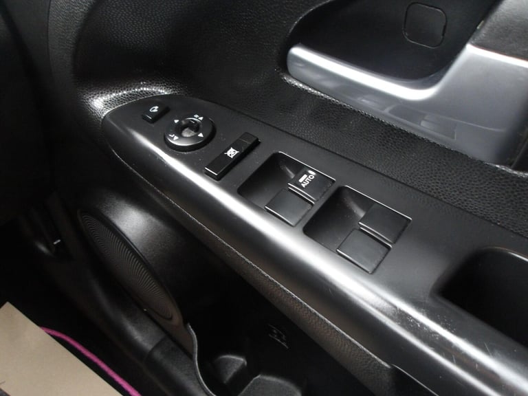 2013 Kia Venga 1.6 2 Auto Euro 5 5dr HATCHBACK Petrol Automatic