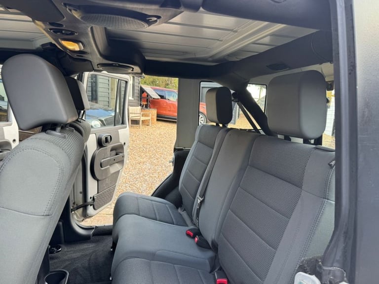 2008 Jeep Wrangler 2.8 CRD Sahara Unlimited SUV 4dr Diesel Manual 4WD Euro 4 (174 bhp) CONVERTIBL...