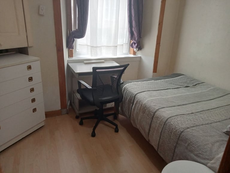2 double rooms Gorgie, handy for Uni and city centre 