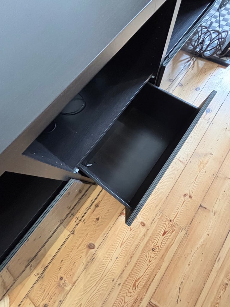 Free TV console - excellent condition