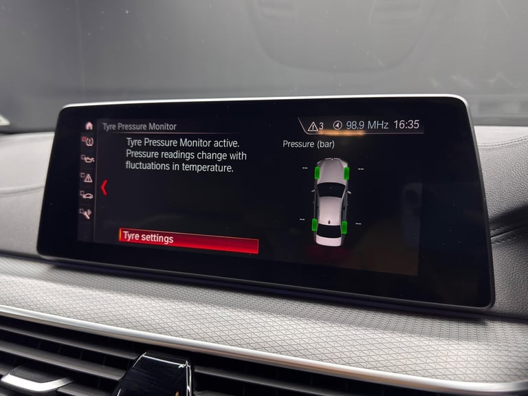 2018 BMW 5 Series 3.0 540i GPF M Sport Auto xDrive Euro 6 (s/s) 4dr SALOON Petrol Automatic