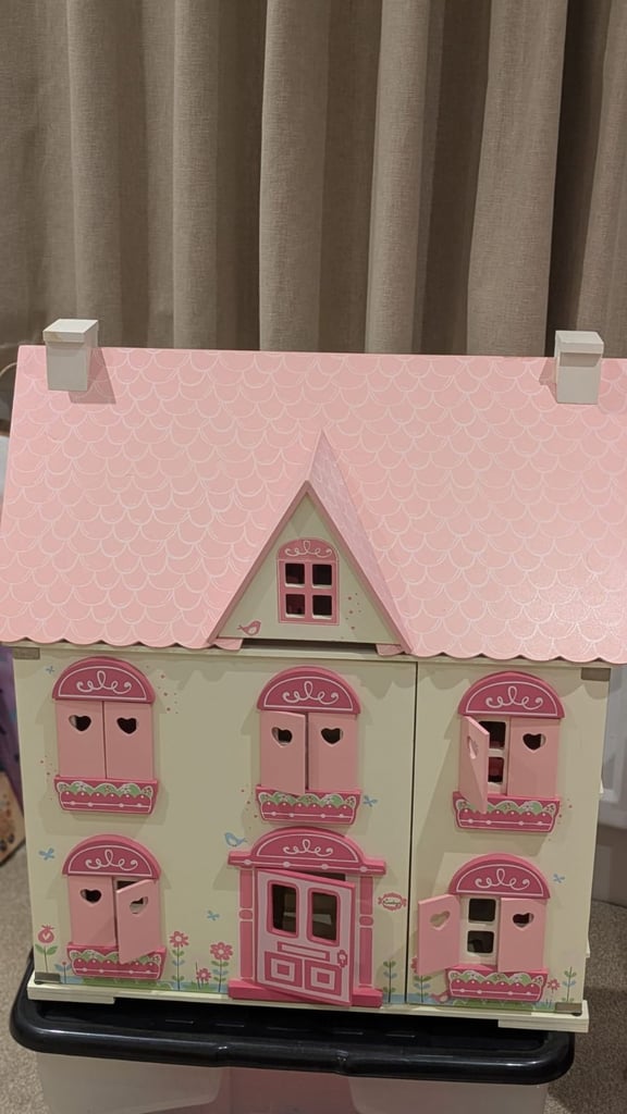 Rose Dollhouse