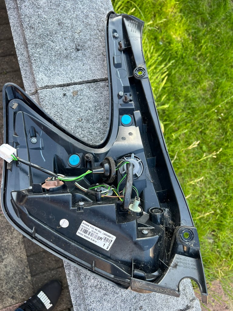 Nissan duke rear light