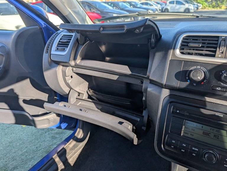 2009 Skoda Fabia 1.2 HTP 12V 2 5dr HATCHBACK Petrol Manual