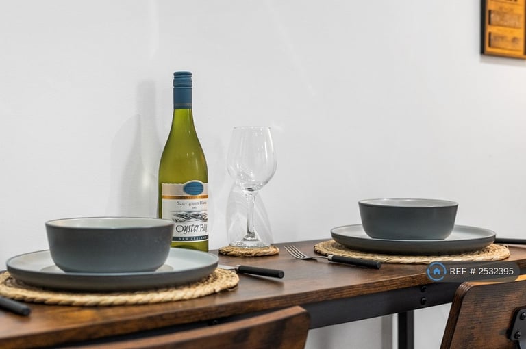 1 bedroom flat in Windsor Court, Brighton, BN1 (1 bed) (#2532395)