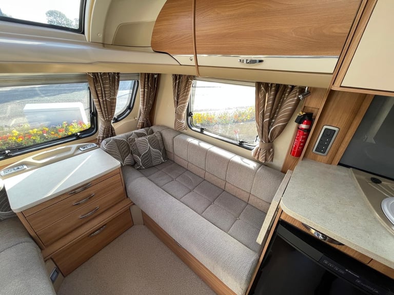 Swift Conqueror 565 4b