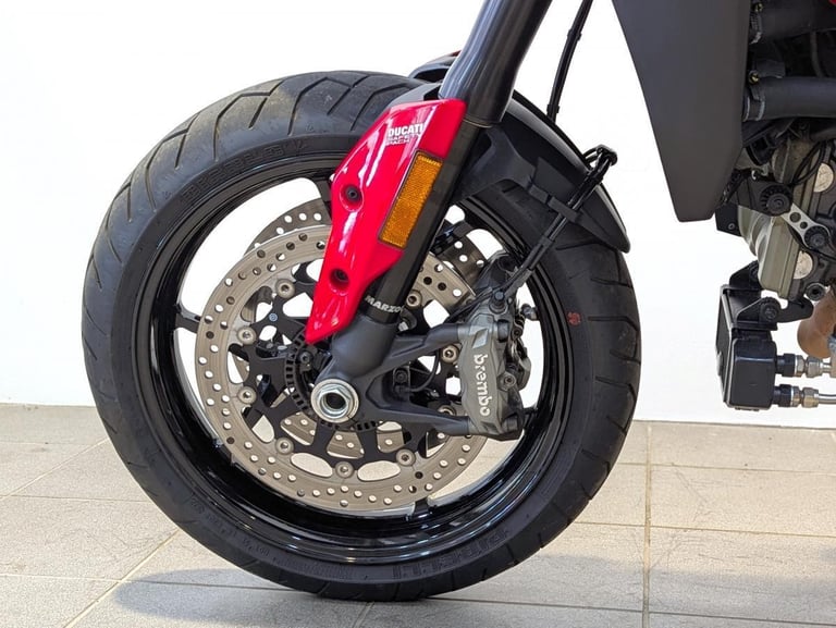 DUCATI HYPERMOTARD 950 2021 - 1 OWNER - FSH - OIL AND RAD GUARD - GENUINE BIKE