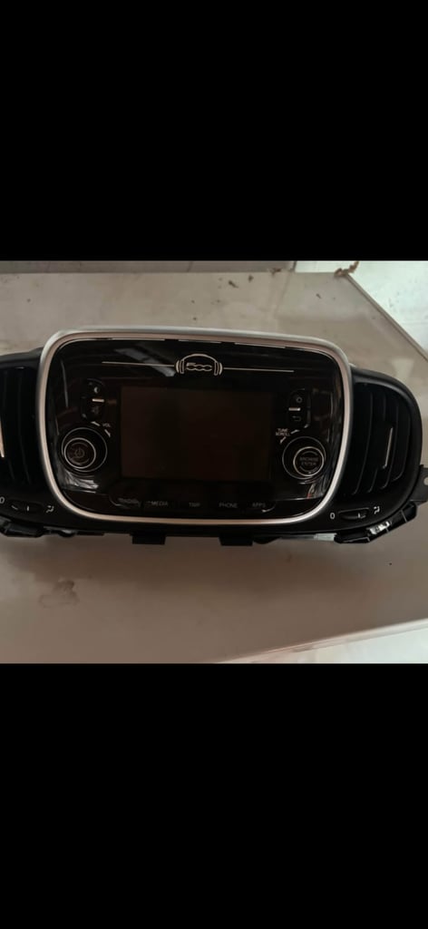 Car radio 