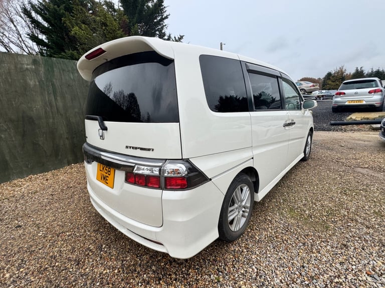 Honda Stepwagon 2008 Petrol 2.0 Automatic Petrol 8 seater
