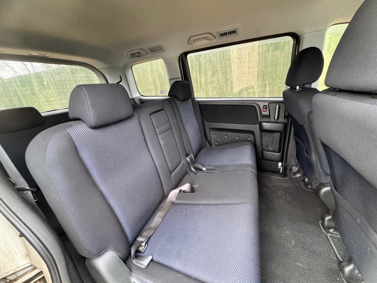 Honda Stepwagon 2008 Petrol 2.0 Automatic Petrol 8 seater