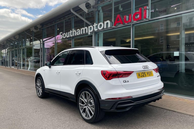 2025 Audi Q3 1.5 TFSI CoD 35 Black Edition SUV 5dr Petrol S Tronic Euro 6 (s/s) (150 ps) ESTATE P...