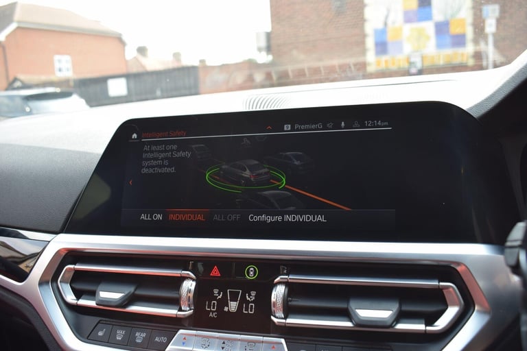2021 BMW 3 Series 2.0 330e 12kWh M Sport Pro Edition Auto xDrive Euro 6 (s/s) 4dr SALOON Petrol/E...