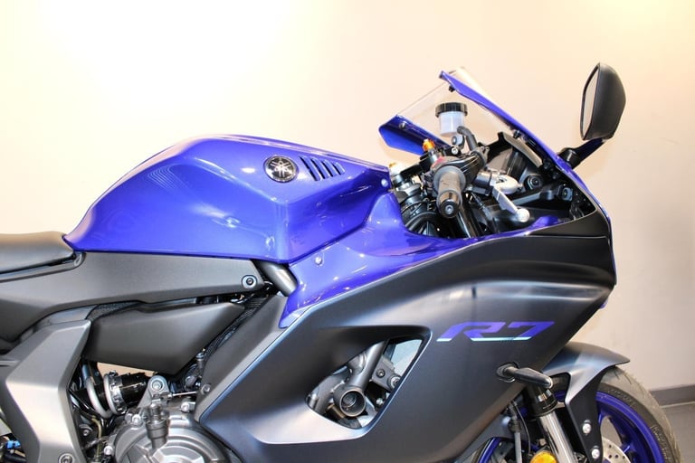 Used R7 for Sale Gumtree