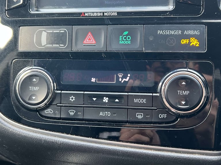 2017 Mitsubishi Outlander 2.0h 12kWh Juro CVT 4WD Euro 6 (s/s) 5dr SUV Hybrid Automatic