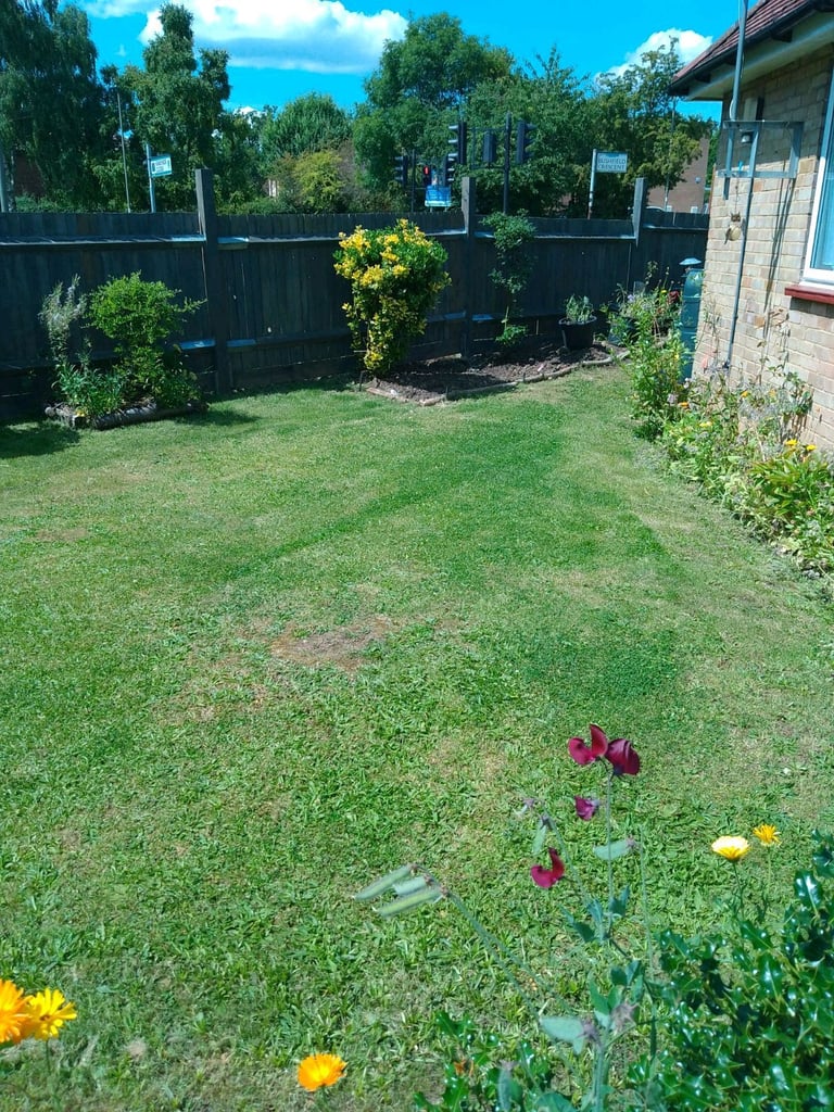 1 small bungalow Edgware HA8