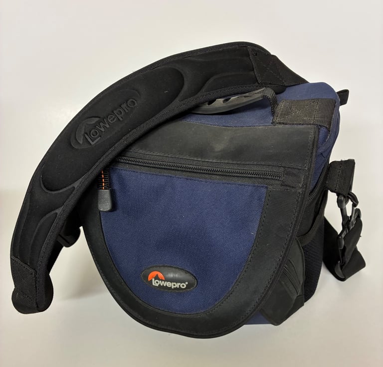 Camera equipment bag 