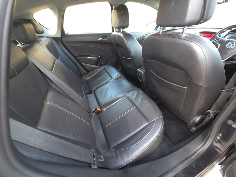 Vauxhall, ASTRA, Hatchback, 2010, Manual, 1686 (cc), 5 doors