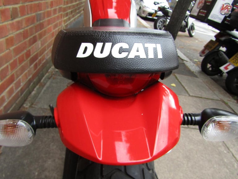 DUCATI SCRAMBLER 800  FULL SERVICE , ONE PREVIOUS OWNER ,VERY LOW MILES