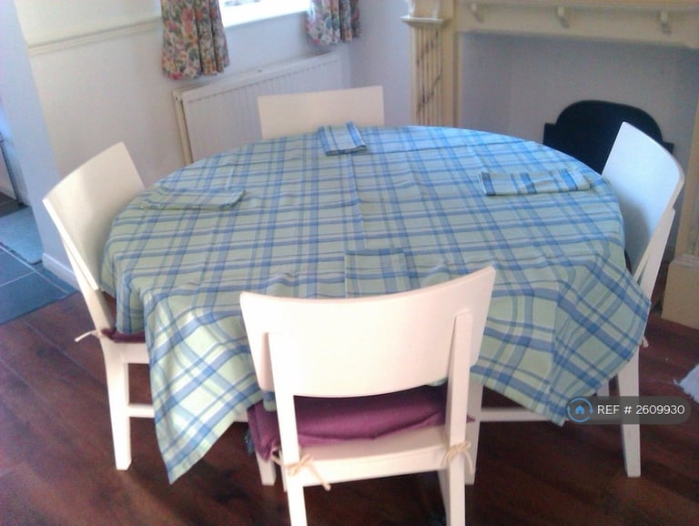 3 bedroom house in Reading Road, Henley-On-Thames, RG9 (3 bed) (#2609930)