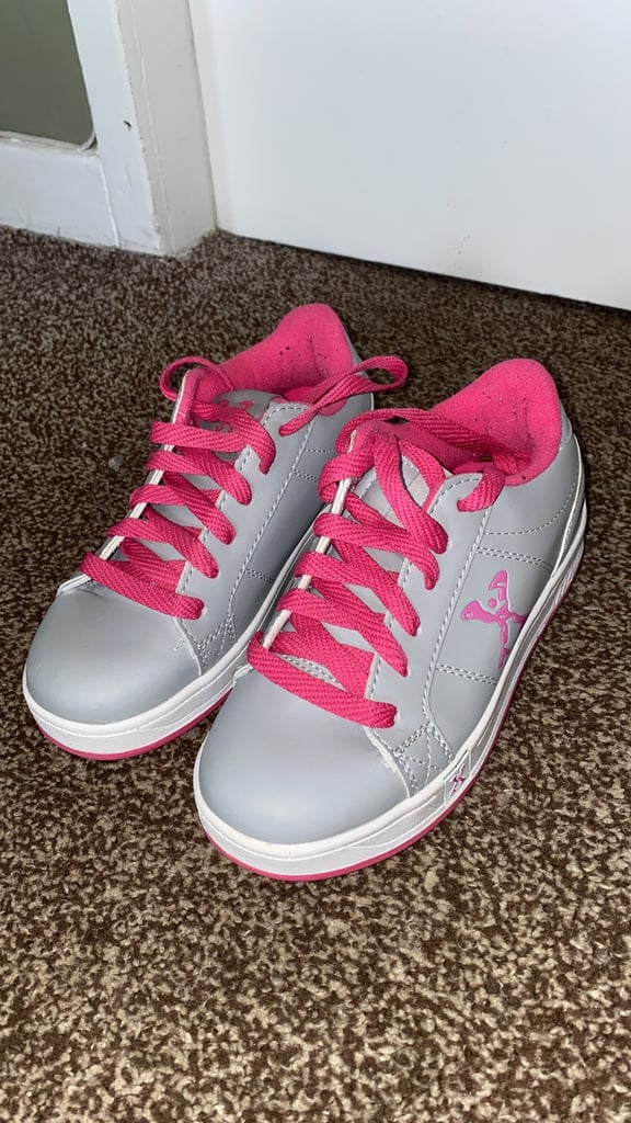 image for SIZE 1 SIDEWALK SPORTS HEELYS FOR SALE. 