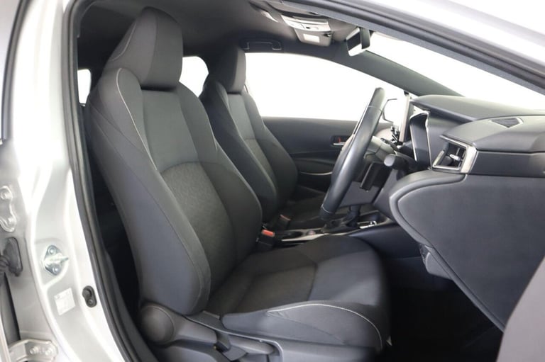 2020 Toyota Corolla 2.0 VVT-h Design Touring Sports CVT Euro 6 (s/s) 5dr Estate PETROL/ELECTRIC A...