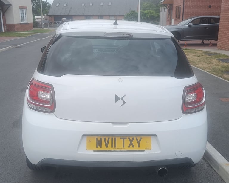 Citroen, DS3, 1.6 HDI Diesel Hatchback, 2011, Manual, 1560 (cc), 3 doors