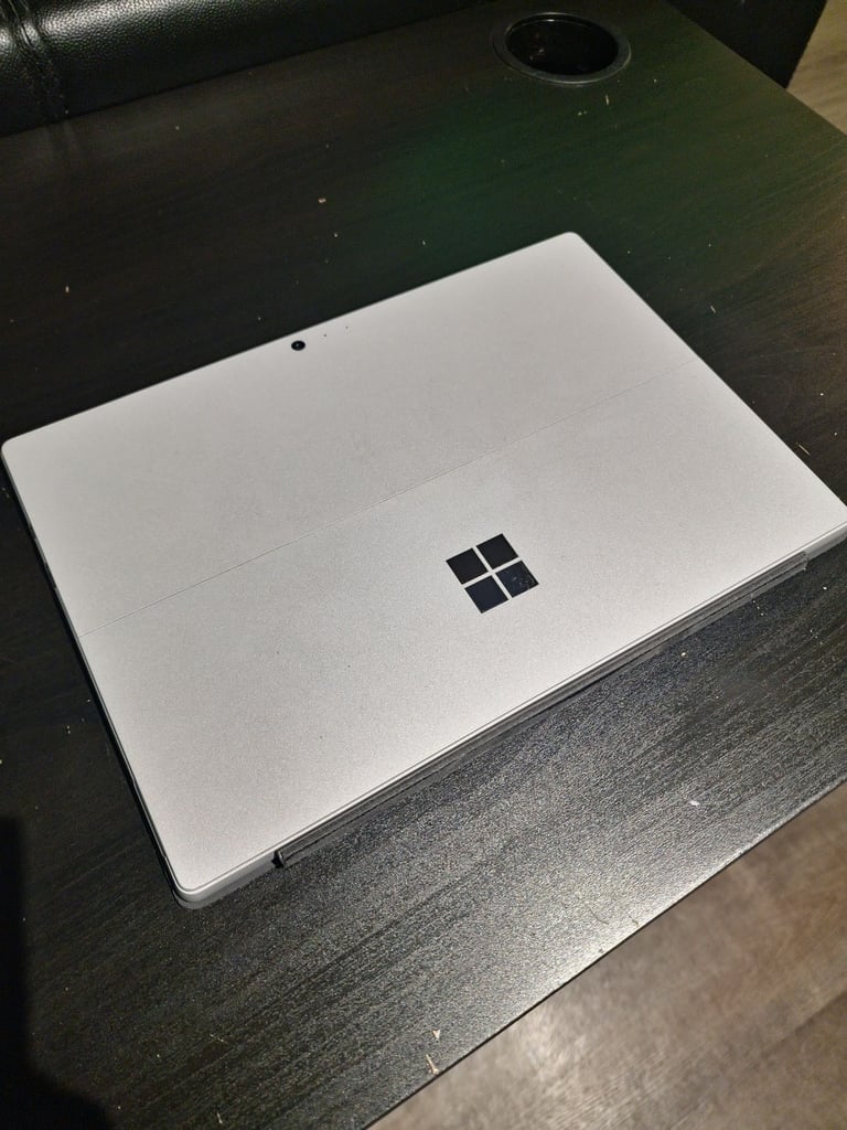 image for Microsoft Surface Pro 5 - I5-7300, 256gb sd,8gb Ram